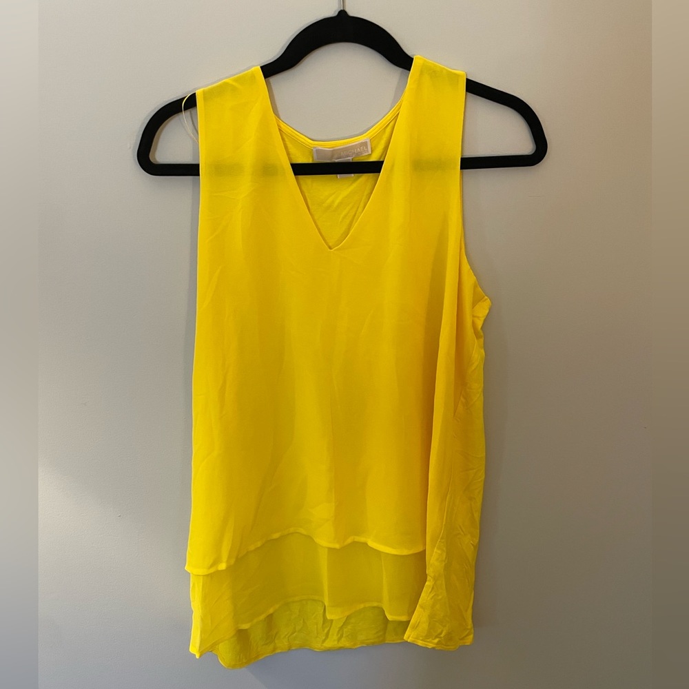 Sleeveless blouse